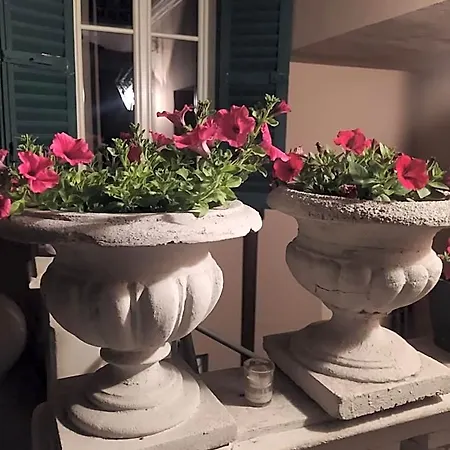 Casa Lari Apart Otel Stresa