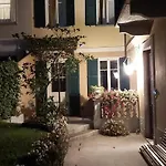 מלון דירות Casa Lari סטרסה